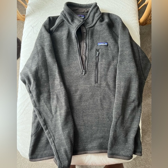 Patagonia Men’s Gray Quarter Zip Fleece Jacket - Picture 3 of 6